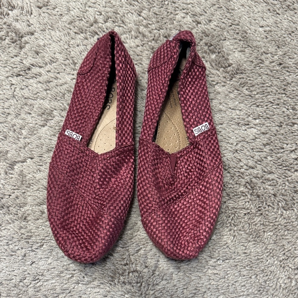 Skechers Women's Maroon Textured Loafers
